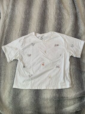 4/$30 White Short Sleeve Tee with Small Animal Embroidery Details